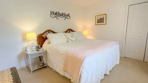 Bedroom - 2320 Hwy 98 E, Carrabelle, FL 32322 photo 5 of 7