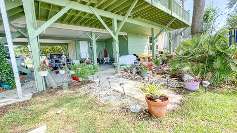Exterior - 2320 Hwy 98 E, Carrabelle, FL 32322 photo 13 of 15