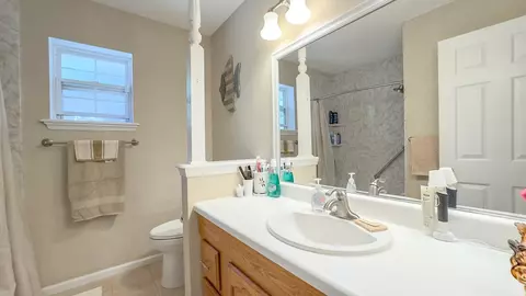 Bath - 2320 Hwy 98 E, Carrabelle, FL 32322 photo 2 of 5