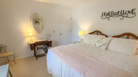 Bedroom - 2320 Hwy 98 E, Carrabelle, FL 32322 photo 4 of 7