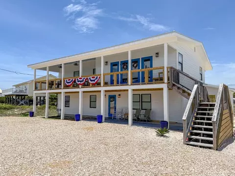 473 W Gorrie Dr, Saint George Island, FL 32328