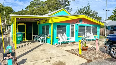 8 Parker Ave # -1, Lanark Village, FL 32323