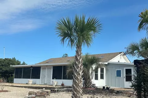 161 Beacon St, Carrabelle, FL 32322