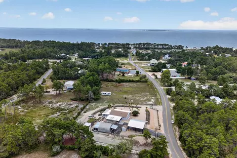 161 Beacon St, Carrabelle, FL 32322 photo 3