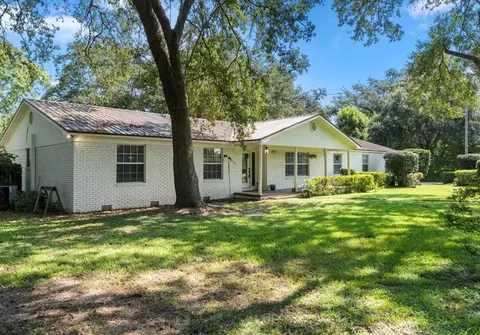 480 Lakeview Dr, Wewahitchka, FL 32465