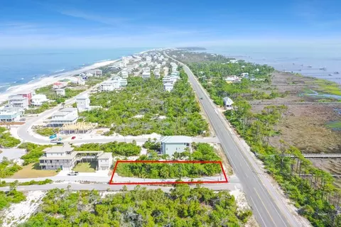 101 Clearwater Dr, Port St. Joe, FL 32456