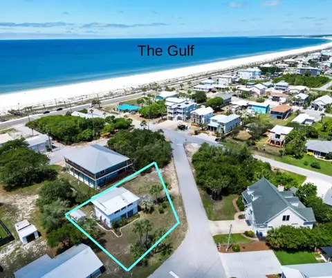63 Oak Ave, Mexico Beach, FL 32456