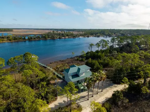 588 River Rd, Carrabelle, FL 32322 photo 5