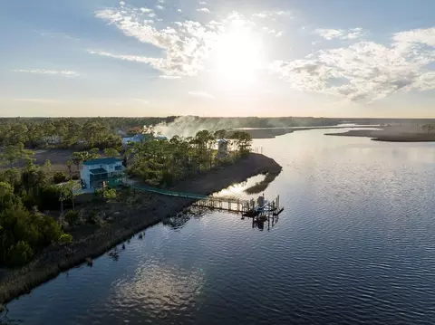 588 River Rd, Carrabelle, FL 32322 photo 2