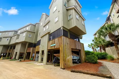 312 Pirates Landing Dr, Carrabelle, FL 32322