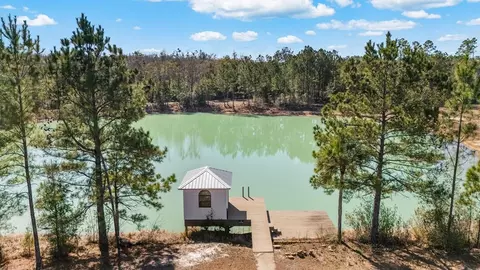 250 Blake Dr, Wewahitchka, FL 32465