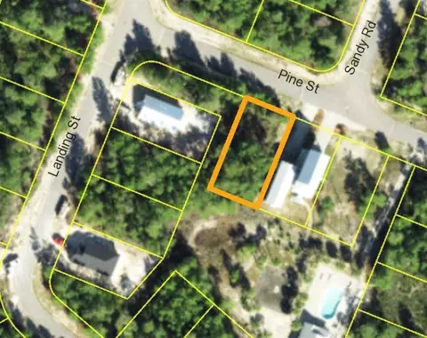 164 Pine St, Carrabelle, FL 32322