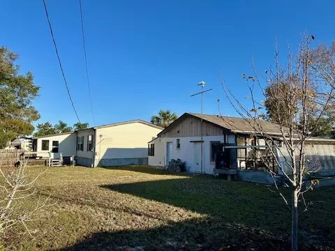 Exterior - 330 Atlantic St, Port St. Joe, FL 32456 photo 4 of 9