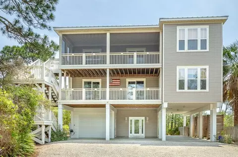 1248 Sea Dune Dr, Saint George Island, FL 32328