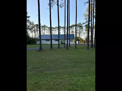 15 White Way, Carrabelle, FL 32322