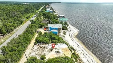 2780 Royal Vista Ln, Carrabelle, FL 32322