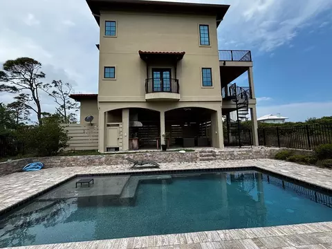 1640 Ivy Way, Saint George Island, FL 32328