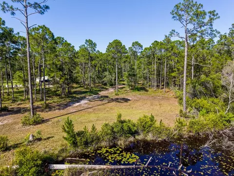 321 Baywood Dr, Carrabelle, FL 32322