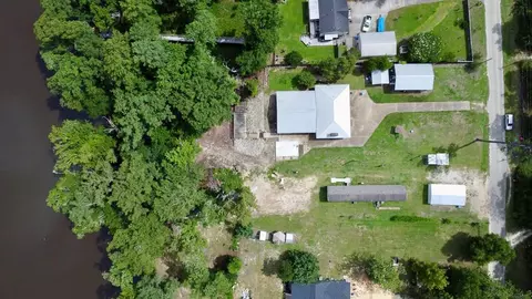 1185 E River Rd, Wewahitchka, FL 32465