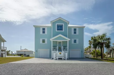 708 E Pine Ave, Saint George Island, FL 32328