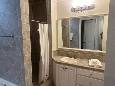 Bath - 324 Eagles Way #324, Carrabelle, FL 32322 photo 1 of 7