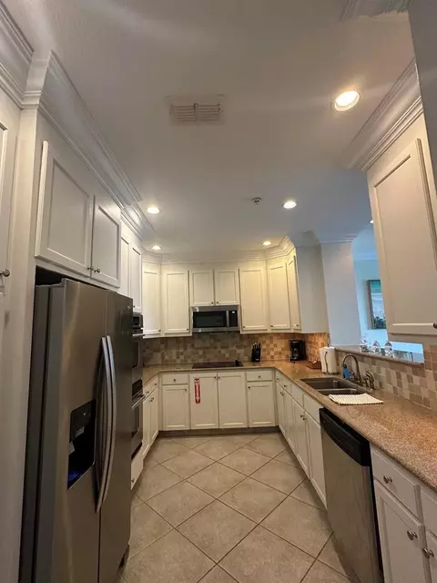 Kitchen - 232 Eagles Way #232, Carrabelle, FL 32322 photo 4 of 4