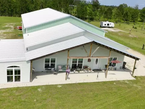 130 Goldenrod Ln, Wewahitchka, FL 32465