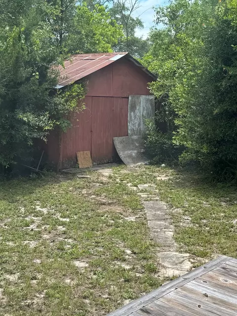 Exterior - 505 NW 3rd St, Carrabelle, FL 32322 photo 8 of 8