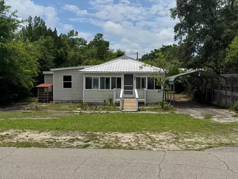 505 NW 3rd St, Carrabelle, FL 32322