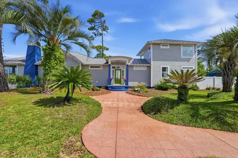 1511 Monument Ave, Port St. Joe, FL 32456