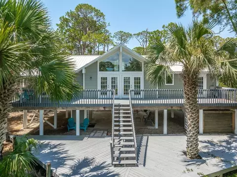 1223 Avocet Ln, Saint George Island, FL 32328