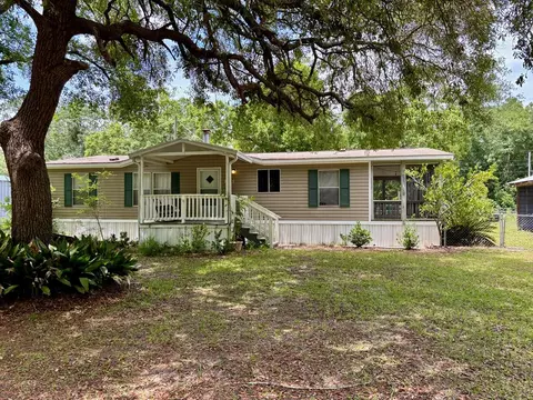 7145 David Whitfield Rd, Wewahitchka, FL 32465