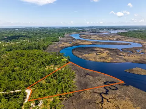 321 Jay Jay Way, Carrabelle, FL 32322