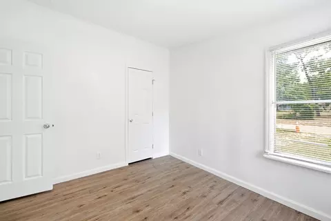 Bedroom - 27 Chehaw St, Panacea, FL 32346 photo 4 of 9