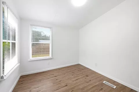 Bedroom - 27 Chehaw St, Panacea, FL 32346 photo 5 of 9