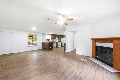 Living - 27 Chehaw St, Panacea, FL 32346 photo 2 of 6