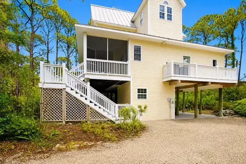 1667 Forsythia Trl, Saint George Island, FL 32328