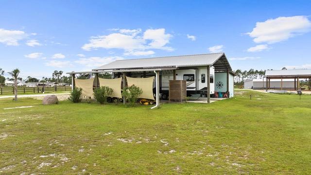 231 Carrs Ln, Wewahitchka, FL 32465