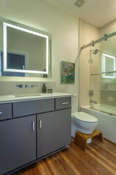 Bath - 2800 Hwy 98 E, Carrabelle, FL 32322 photo 1 of 2