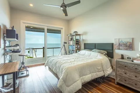 Bedroom - 2800 Hwy 98 E, Carrabelle, FL 32322 photo 4 of 8