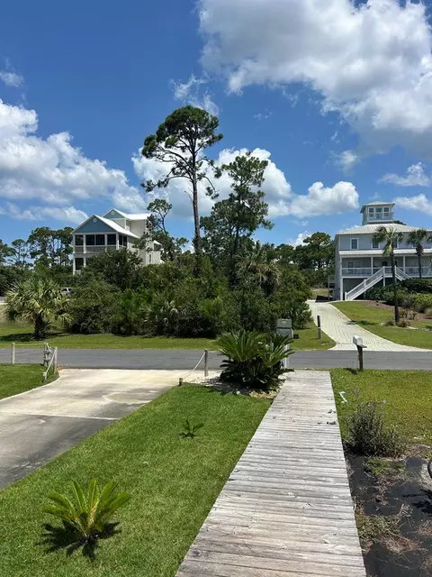 109 W Seascape Dr, Port St. Joe, FL 32456