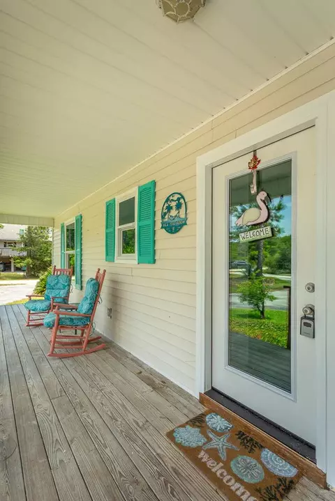 Exterior - 9 Hammock Cove Rd, Eastpoint, FL 32328 photo 27 of 32