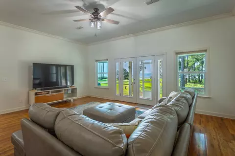 Living - 9 Hammock Cove Rd, Eastpoint, FL 32328 photo 3 of 6