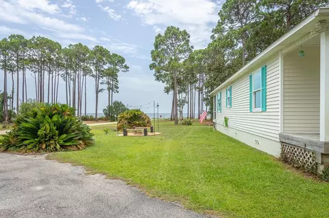 Exterior - 9 Hammock Cove Rd, Eastpoint, FL 32328 photo 12 of 32