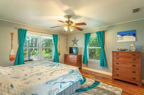 Bedroom - 9 Hammock Cove Rd, Eastpoint, FL 32328 photo 1 of 2