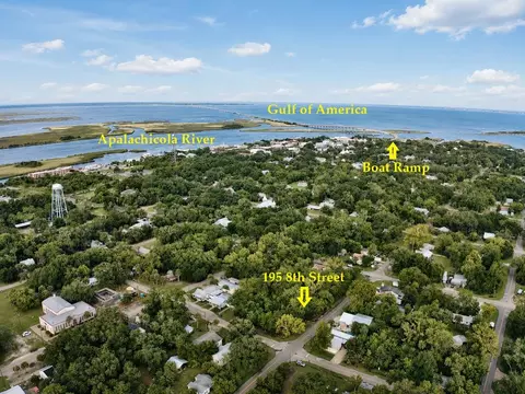 195 8th St, Apalachicola, FL 32320
