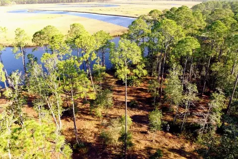 340 Jay Jay Way, Carrabelle, FL 32322 photo 8