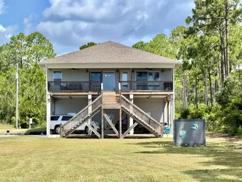 10 Ciera Ln, Eastpoint, FL 32328