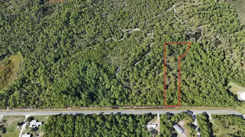 271 Twin Lakes Rd, Eastpoint, FL 32328