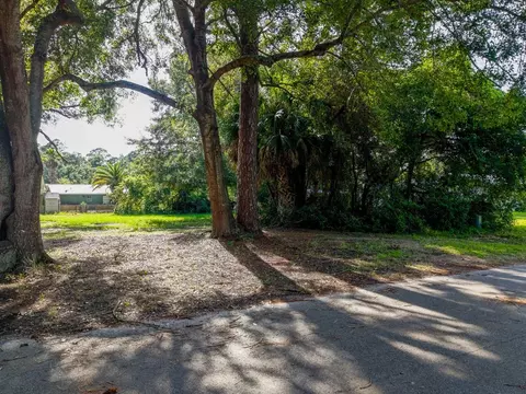 144 B 21st Ave, Apalachicola, FL 32320